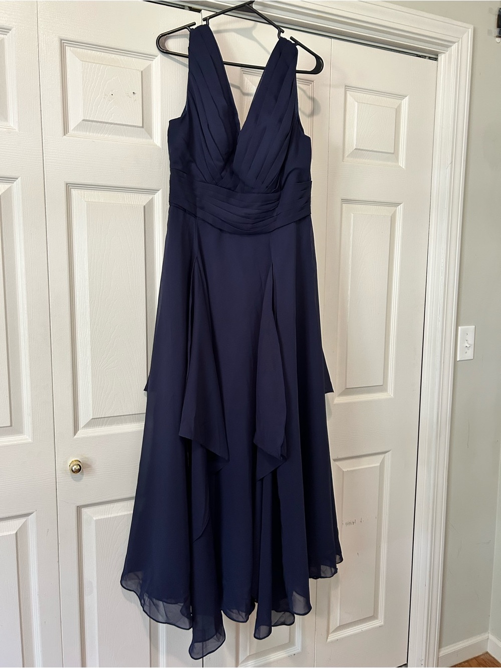 Navy V-Neck Pleated Chiffon Evening Dress